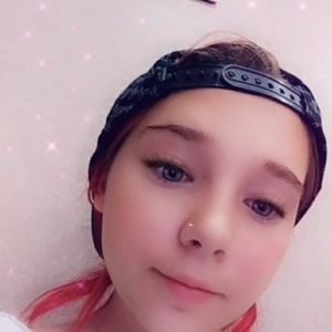 Meet your Posher, Kaya